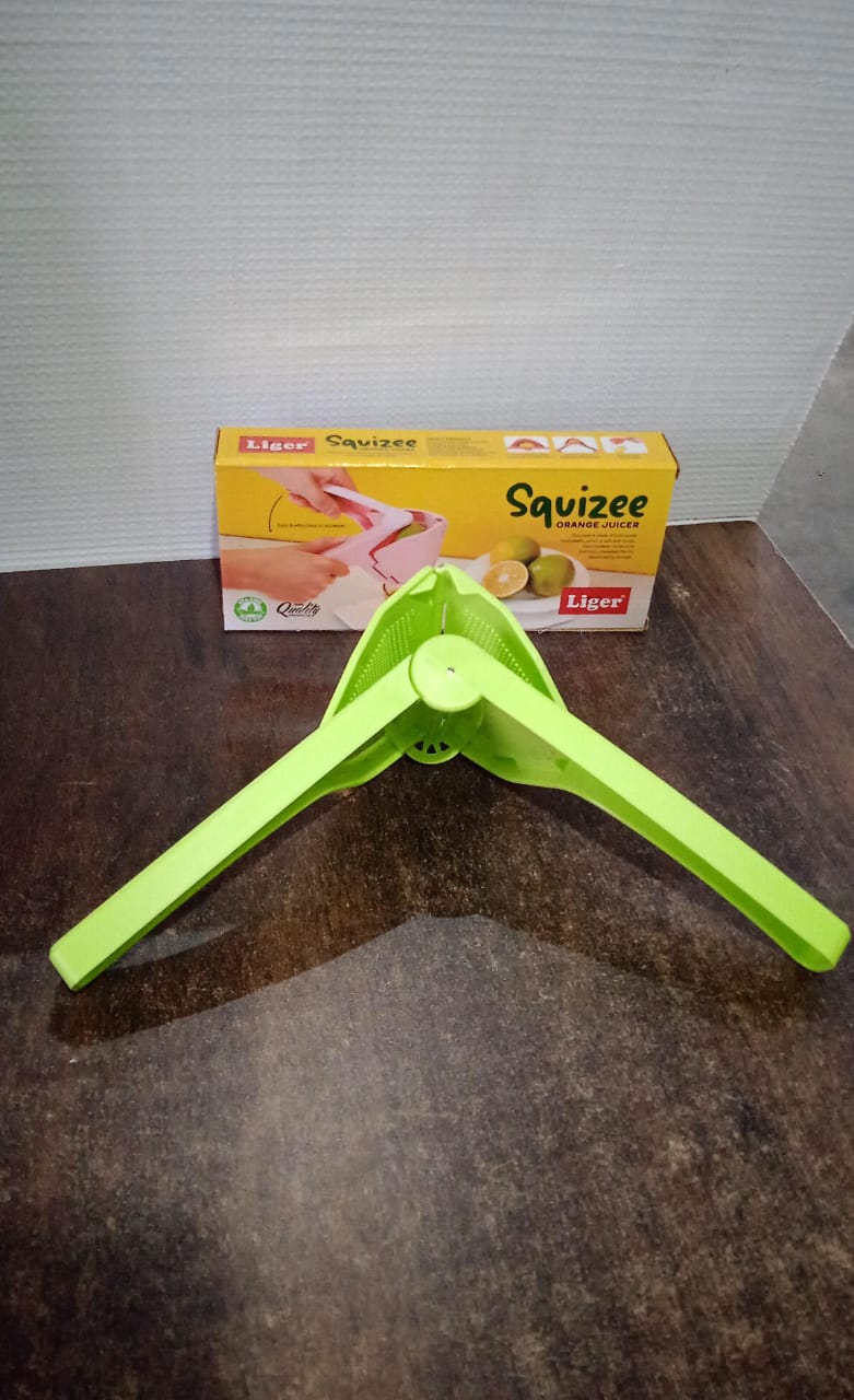 Liger Plastic Manual Handheld Lemon & Orange Squeezer Juice (1 Pc) Liger Plastic Manual Handheld Lemon & Orange Squeezer Juice (1 Pc)